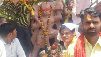 Photo of उत्तर प्रदेश जिला फिरोजाबाद मां पथवारी मित्र मंडल द्वारा हनुमान जी की प्रतिमा को बैंड बाजा के साथ किया गया पथवारी मंदिर में स्थापित  |      ( वरिष्ठ ब्यूरो प्रमुख सन्नेश कुमार गुप्ता की खास रिपोर्ट )
