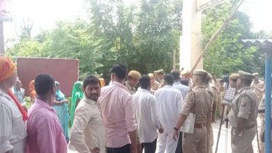 Photo of जौनपुर रामपुर ब्लाक में नीलम सिंह ब्लाक प्रमुख के खिलाफ के खिलाफ भारी पुलिस बल निगरानी में बीडीसी ने ब्लॉक परिसर में आया अविश्वास प्रस्ताव नोडल अधिकारी ने प्रमुख के खिलाफ आये प्रस्ताव पर लगाई मुहर ।    ( सुनील मिश्रा की खास रिपोर्ट जौनपुर)
